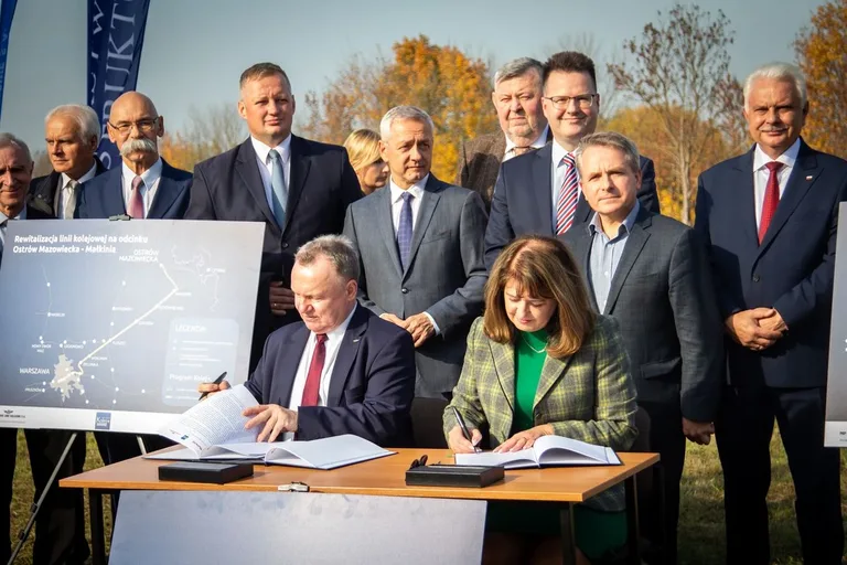 Mieszkańcy Ostrowi Mazowieckiej znów będą mogli pojechać pociągiem (zdjęcia, wideo)