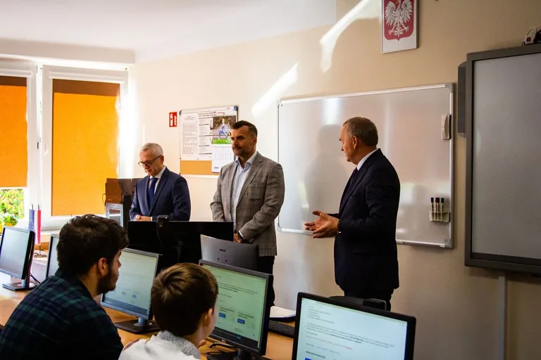 Uczniowie ZSCKR w Starym Lubiejewie podeszli do egzaminu kompetencji cyfrowych - IT Fitness Test (zdjęcia)