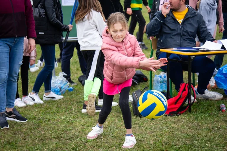 Festiwal sportowo-integracyjny na zakończenie lata! Uczestnicy spędzili aktywnie czas na świeżym powietrzu (zdjęcia, wideo) 