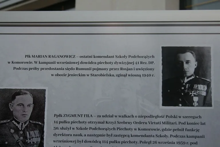Spotkanie z prof. Adamem Dobrońskim i otwarcie wystawy plenerowej pt. "Śladami Podchorążych" (zdjęcia)