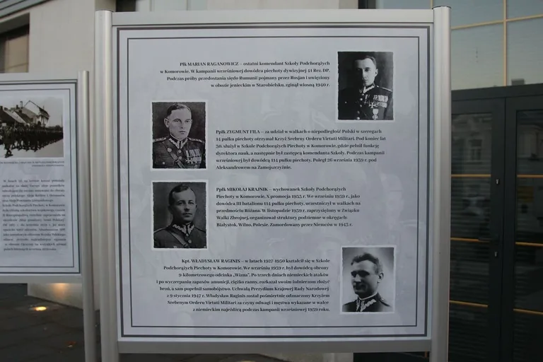 Spotkanie z prof. Adamem Dobrońskim i otwarcie wystawy plenerowej pt. "Śladami Podchorążych" (zdjęcia)