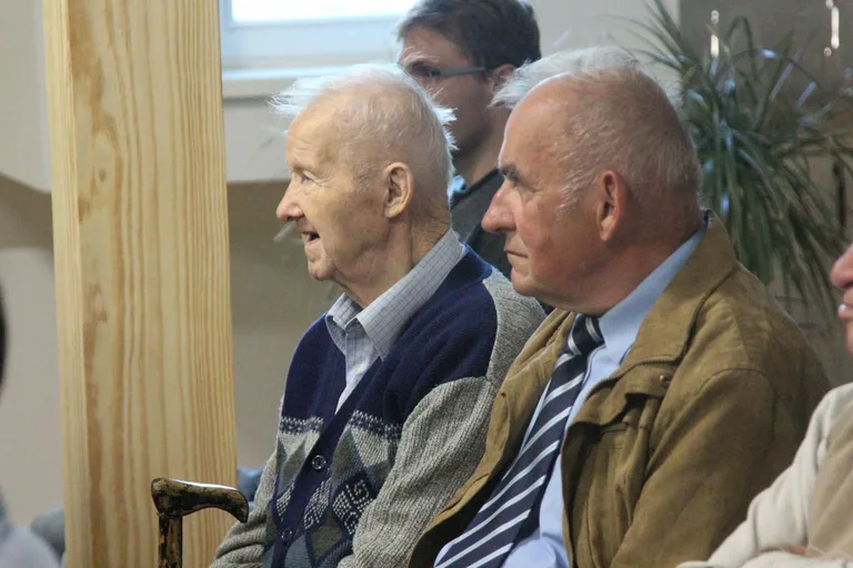 Spotkanie z prof. Adamem Dobrońskim i otwarcie wystawy plenerowej pt. "Śladami Podchorążych" (zdjęcia)