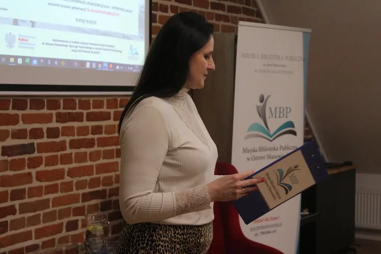Spotkanie z prof. Adamem Dobrońskim i otwarcie wystawy plenerowej pt. "Śladami Podchorążych" (zdjęcia)