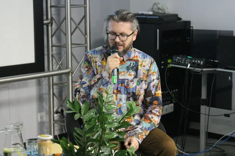 2. Ostrowski Festiwal Literacki pn. "Podróż do świata literatury" cieszył się dużym zainteresowaniem! (zdjęcia)