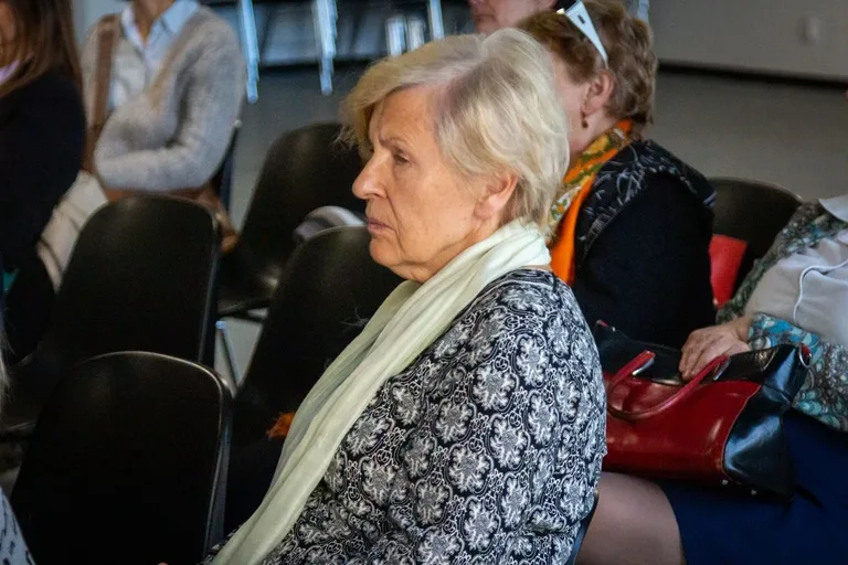 Spotkanie autorskie z Grzegorzem Kasdepke i Hubertem Klimko-Dobrzanieckim - podsumowanie projektu "Ojczysty Nieoczywisty" (zdjęcia)