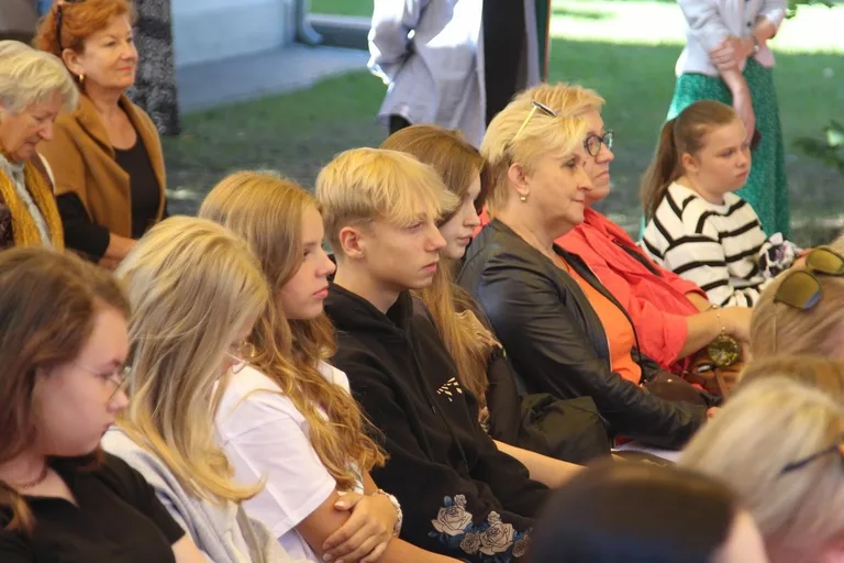 Narodowe Czytanie z Wojewodą Mazowieckim oraz Mazowieckim Kuratorem Oświaty w Letnim Ogrodzie! (zdjęcia, wideo)