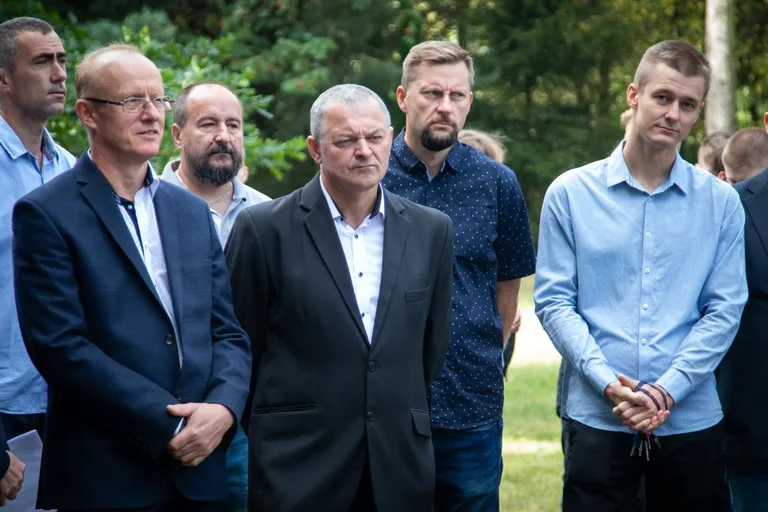 Uczniowie "Rubinka" powrócili do szkoły po wakacyjnej przerwie (zdjęcia)