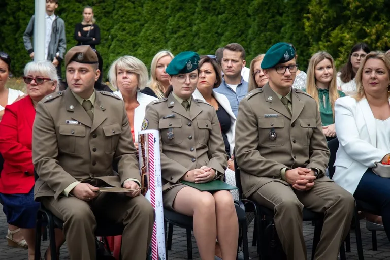 Uczniowie "Rubinka" powrócili do szkoły po wakacyjnej przerwie (zdjęcia) 