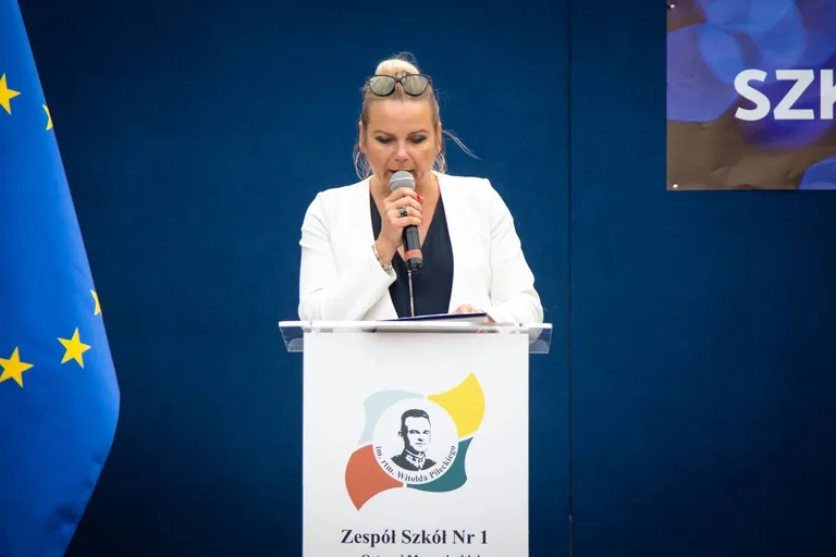 Uczniowie "Rubinka" powrócili do szkoły po wakacyjnej przerwie (zdjęcia) 