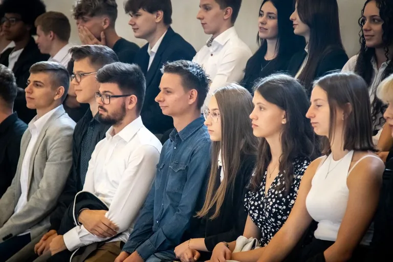 Rozpoczęcie roku szkolnego w Liceum Ogólnokształcącym im. Mikołaja Kopernika (zdjęcia)