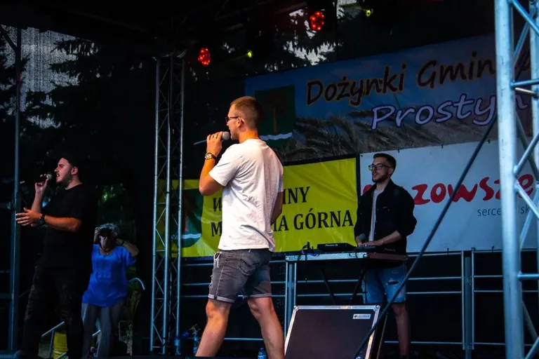 Koncert zespołu Chillout na Dożynkach Gminno-Parafialnych w Prostyni (zdjęcia, wideo)
