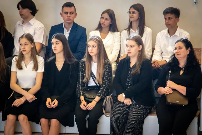 Rozpoczęcie roku szkolnego w Liceum Ogólnokształcącym im. Mikołaja Kopernika (zdjęcia)