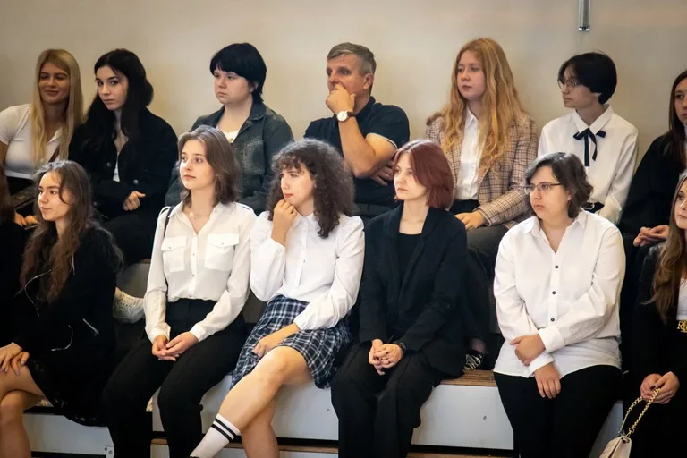 Rozpoczęcie roku szkolnego w Liceum Ogólnokształcącym im. Mikołaja Kopernika (zdjęcia)