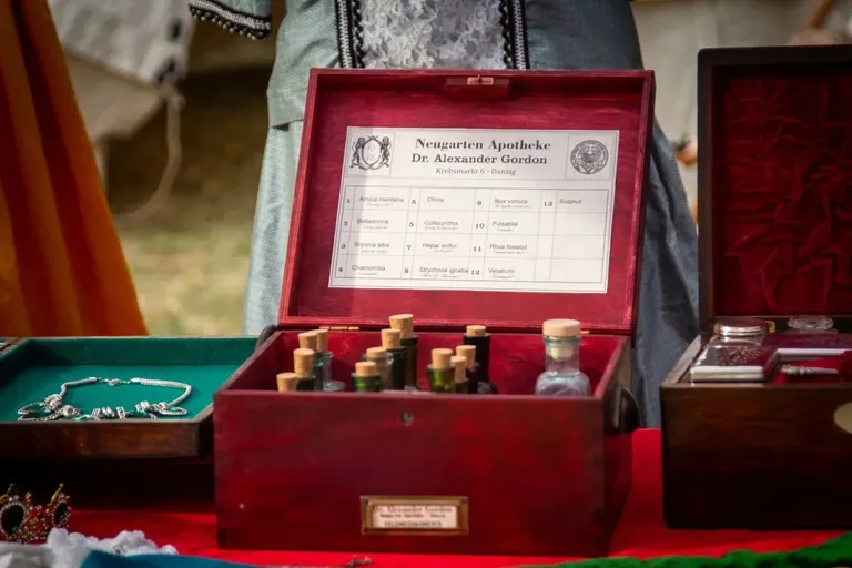 Ostrowianie wspólnie śpiewali pieśni i piosenki żołnierskie (zdjęcia) (wideo) 