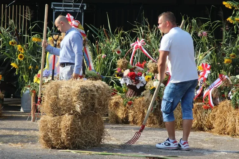 "Turniej Sołectw" podczas V Szulborskiego Święta Plonów! (zdjęcia, wideo)