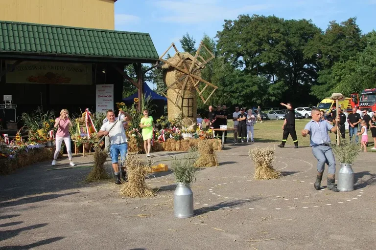 "Turniej Sołectw" podczas V Szulborskiego Święta Plonów! (zdjęcia, wideo)