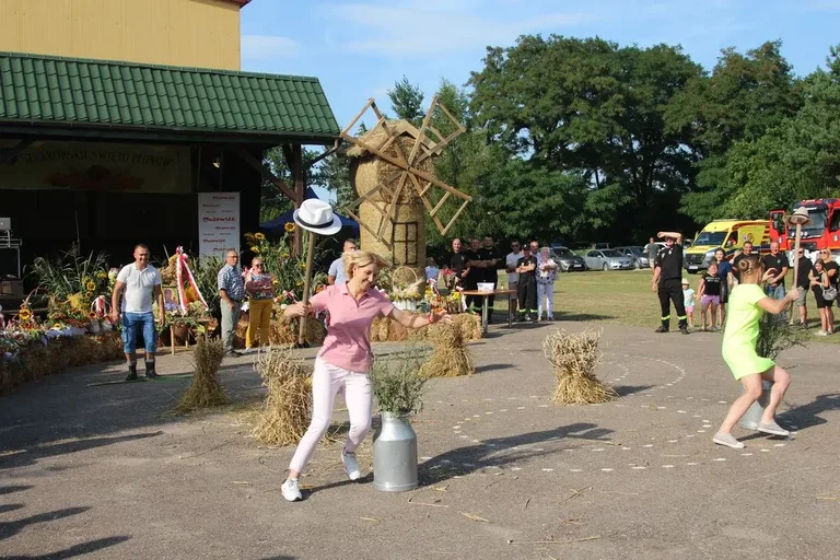 "Turniej Sołectw" podczas V Szulborskiego Święta Plonów! (zdjęcia, wideo)