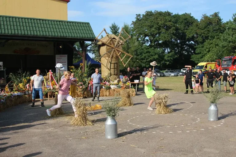 "Turniej Sołectw" podczas V Szulborskiego Święta Plonów! (zdjęcia, wideo)