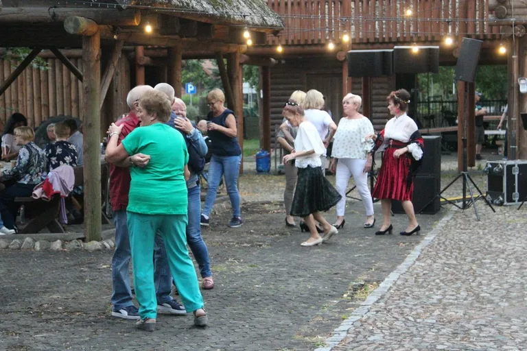 Zespół Pekwadrat zintegrował ostrowską społeczność (zdjęcia, wideo)