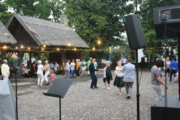 Zespół Pekwadrat zintegrował ostrowską społeczność (zdjęcia, wideo)