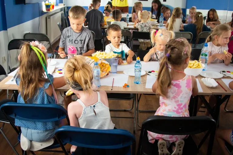 Chrupkowe warsztaty artystyczne w Miejskim Domu Kultury w Ostrowi Mazowieckiej (zdjęcia)