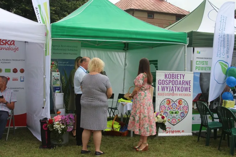 Oficjalne otwarcie Festiwalu Kół Gospodyń Wiejskich w Bogutach-Piankach (zdjęcia, wiedo)