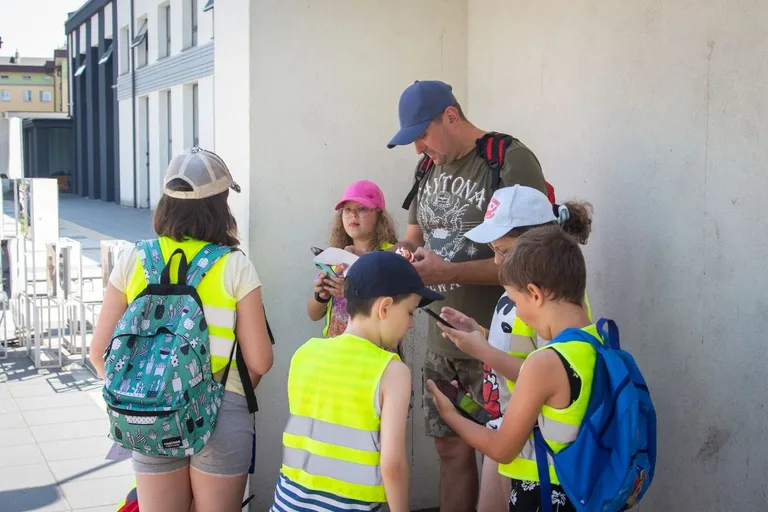 Gra mobilna "Pani Nela - Ojczysty Nieoczywisty" (zdjęcia, wideo)
