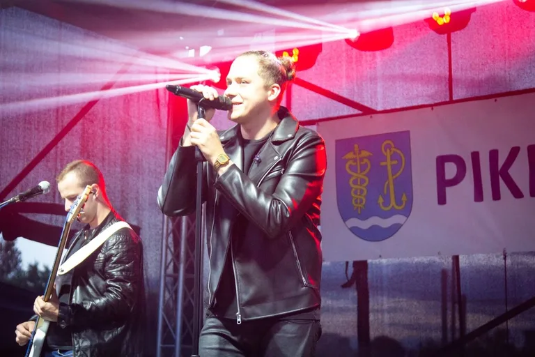 Koncerty zespołów na Pikniku Rodzinnym w Nurze - pojawiły się same największe hity! (zdjęcia, wideo)