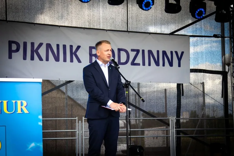 Oficjalne otwarcie Pikniku Rodzinnego w Nurze (zdjęcia, wideo)
