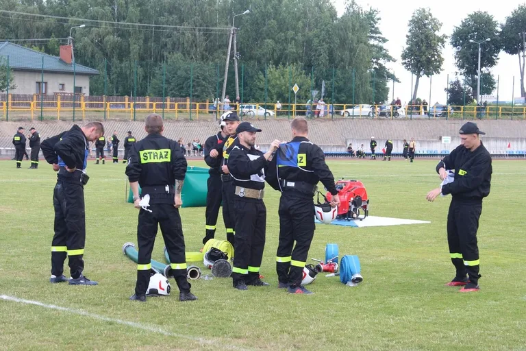 Gminne zawody sportowo-pożarnicze w Wąsewie. Wszystkie OSP zaprezentowały swoją sprawność (zdjęcia)