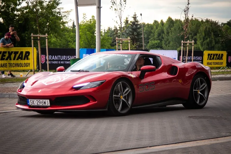Gran Turismo Polonia zrobiło widowisko w Ostrowi Mazowieckiej (zdjęcia, wideo)