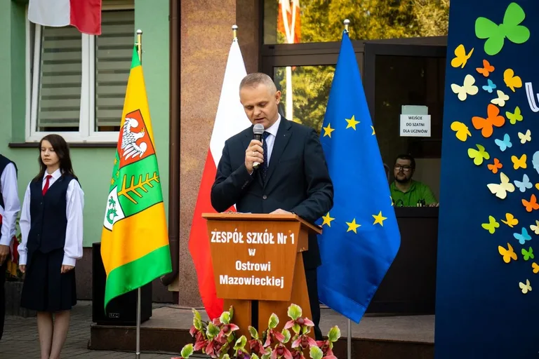 Nadeszły wakacje. Uczniowie "Rubinka" zakończyli rok szkolny (zdjęcia)