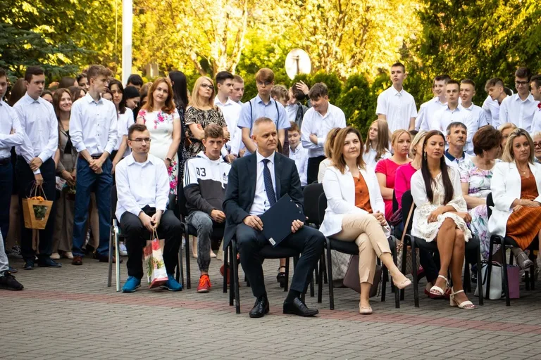 Nadeszły wakacje. Uczniowie "Rubinka" zakończyli rok szkolny (zdjęcia)