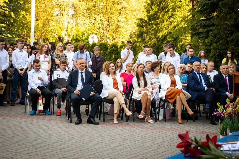 Nadeszły wakacje. Uczniowie "Rubinka" zakończyli rok szkolny (zdjęcia)