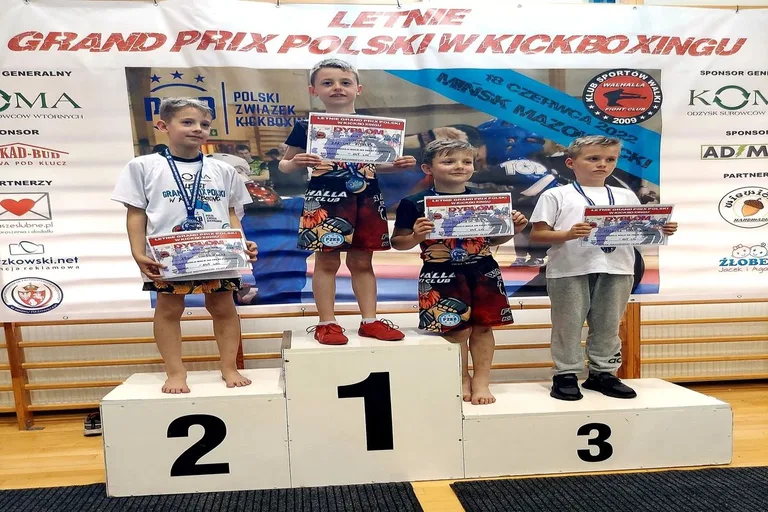 Młode "Goryle" z 10 medalami (zdjęcia)