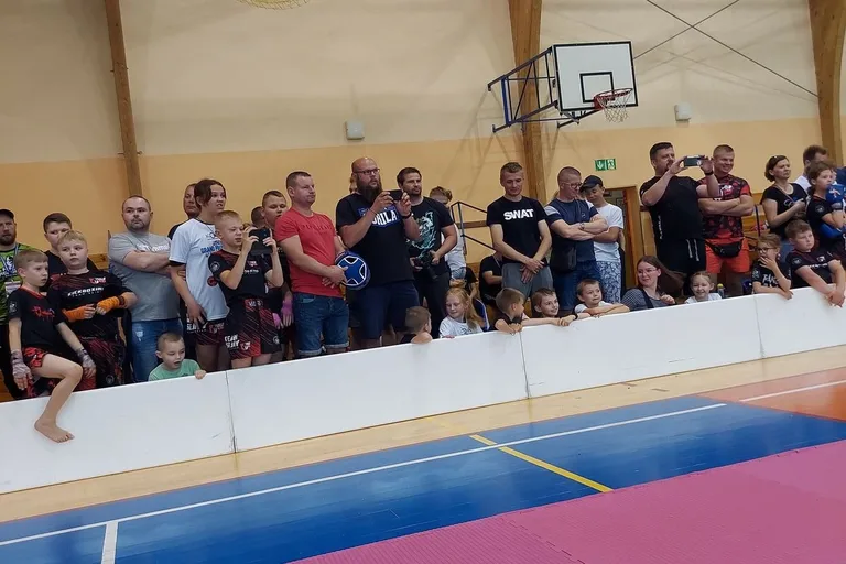 Młode "Goryle" z 10 medalami (zdjęcia)