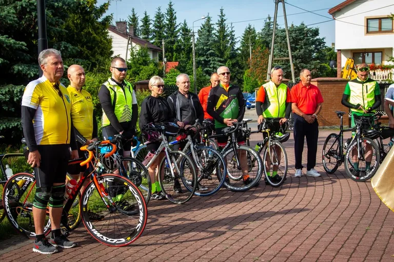 XII pielgrzymka rowerowa na Jasną Górę już ruszyła! (zdjęcia)