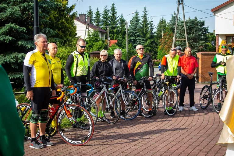 XII pielgrzymka rowerowa na Jasną Górę już ruszyła! (zdjęcia)