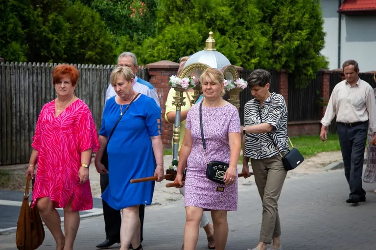 Procesja Bożego Ciała w parafii Chrystusa Dobrego Pasterza (zdjęcia)
