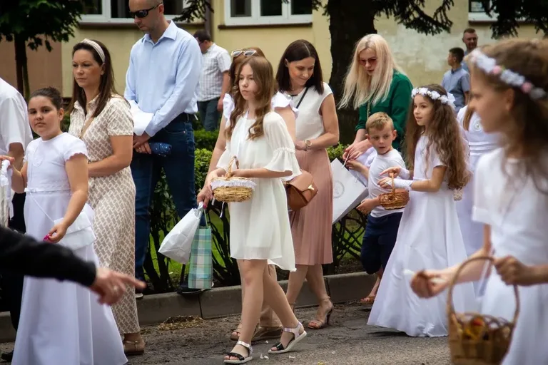 Uroczystości Bożego Ciała w parafii Wniebowzięcia NMP (zdjęcia)