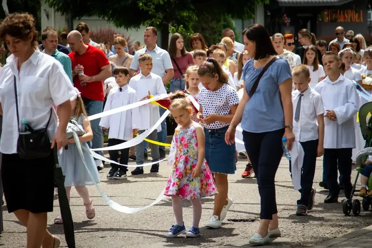 Uroczystości Bożego Ciała w parafii Wniebowzięcia NMP (zdjęcia)
