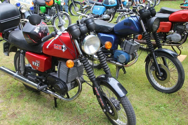 XI edycja wystawy motocykli "Legendy PRL-u" (zdjęcia)
