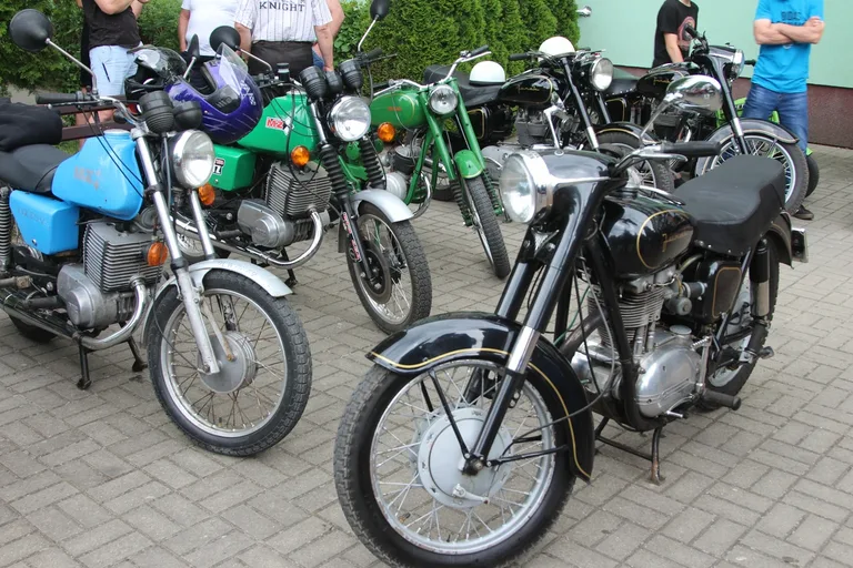 XI edycja wystawy motocykli "Legendy PRL-u" (zdjęcia)
