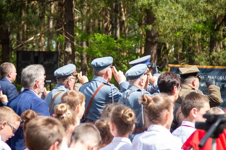 Obchody Święta Szkoły Podstawowej w Nagoszewie oraz 159. rocznicy Bitwy Czerwcowej (zdjęcia)