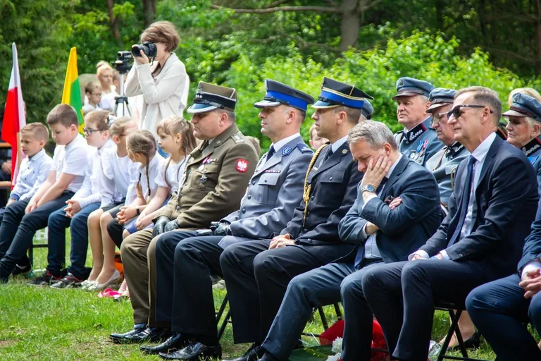 Obchody Święta Szkoły Podstawowej w Nagoszewie oraz 159. rocznicy Bitwy Czerwcowej (zdjęcia)