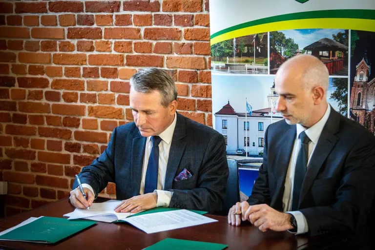 Podpisano porozumienie dotyczące upamiętnienia cmentarza żydowskiego przy ulicy Broniewskiego (zdjęcia)