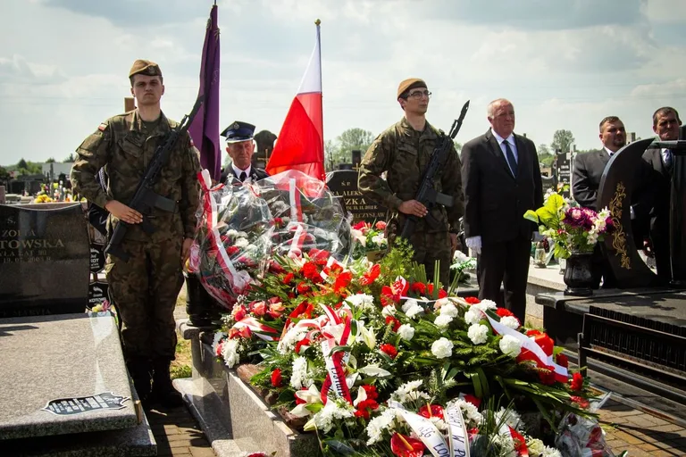 Uroczystości pogrzebowe Żołnierza Niezłomnego (zdjęcia)