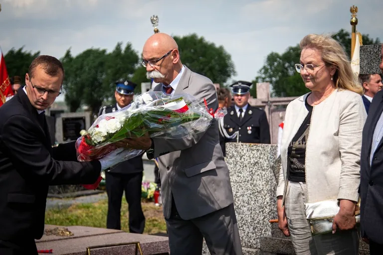 Uroczystości pogrzebowe Żołnierza Niezłomnego (zdjęcia)