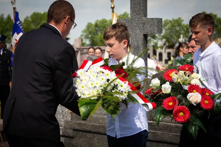 Uroczystości pogrzebowe Żołnierza Niezłomnego (zdjęcia)