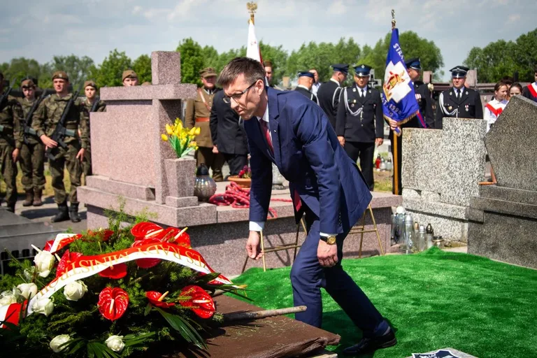 Uroczystości pogrzebowe Żołnierza Niezłomnego (zdjęcia)